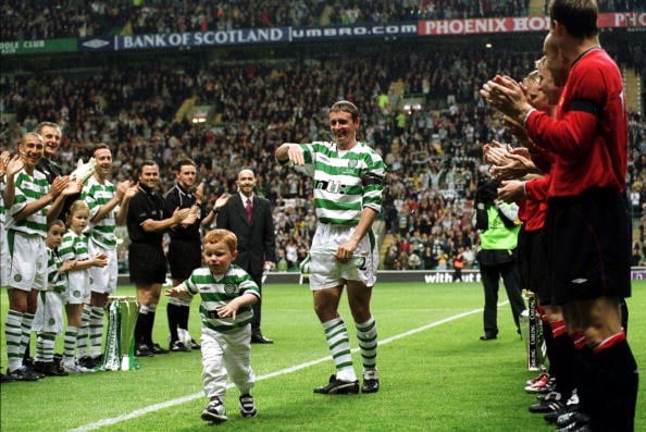 15 May 2001: Tom Boyd of Celtic with his son before the Celtic v Manchester United Tom Boyd Testimonial match at Celtic Park, Glasgow.  Mandatory C...