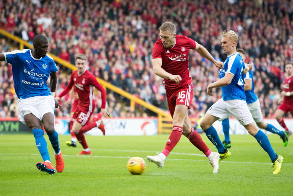 Sam Cosgrove in action for Aberdeen