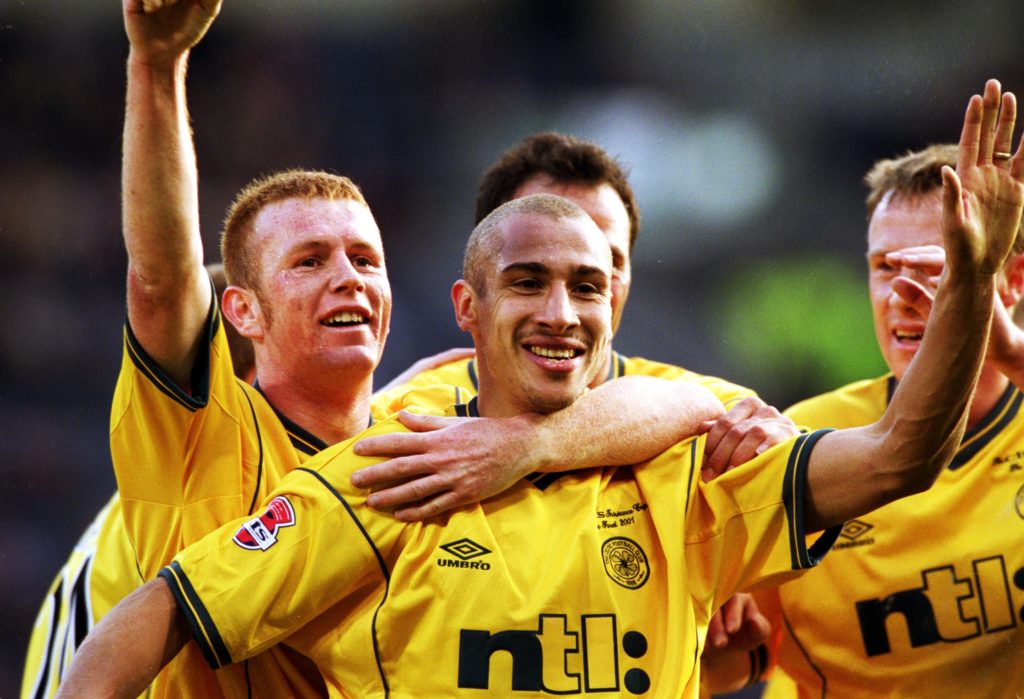 Henrik Larsson celebrates a Celtic goal