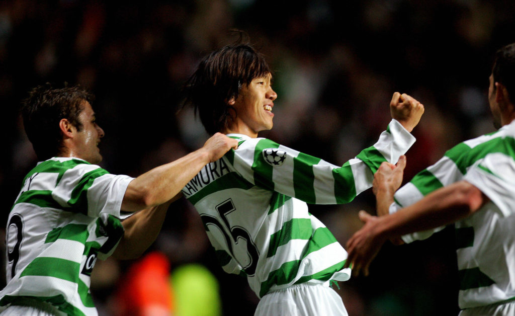 Shunsuke Nakamura célèbre le but du Celtic contre Manchester United