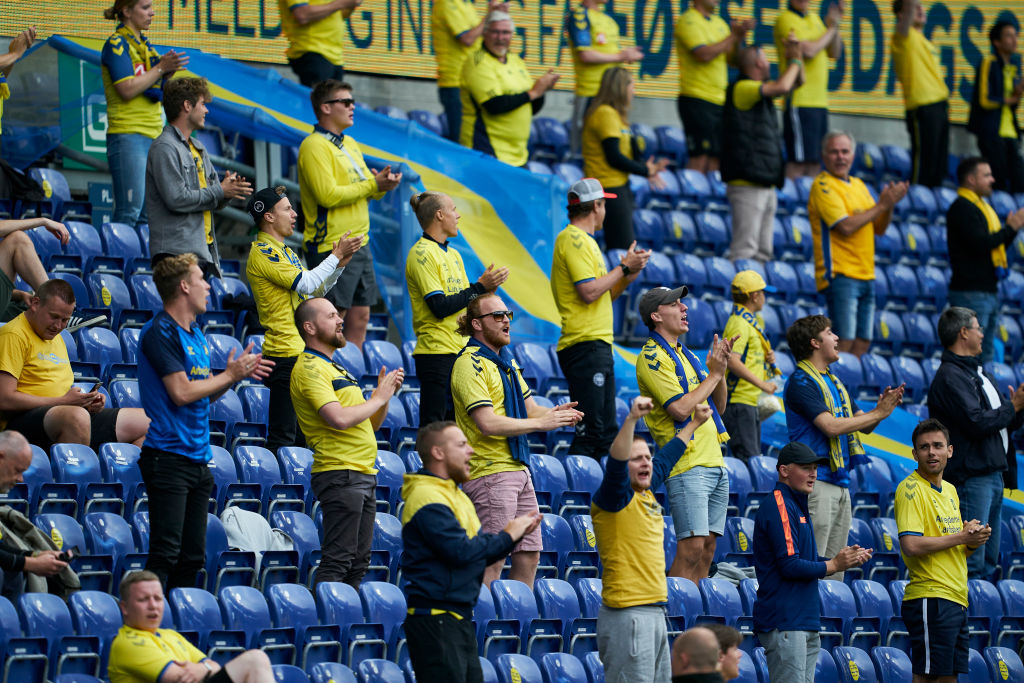 Brondby fans socially distance
