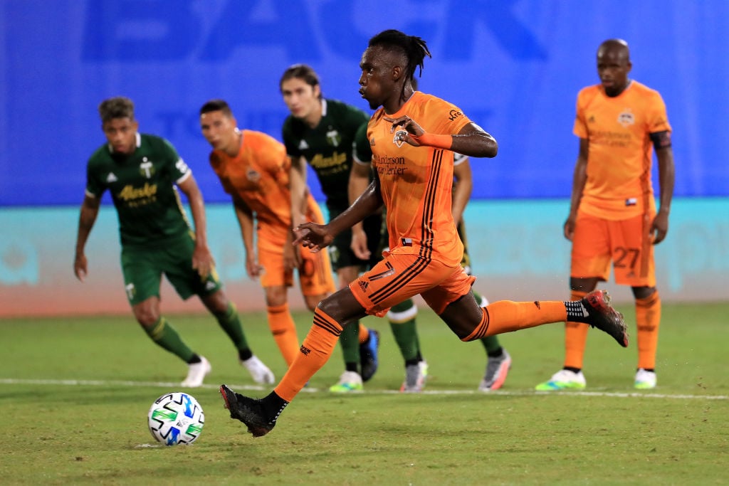 Houston Dynamo attacker Alberth Elis wants to move to Celtic