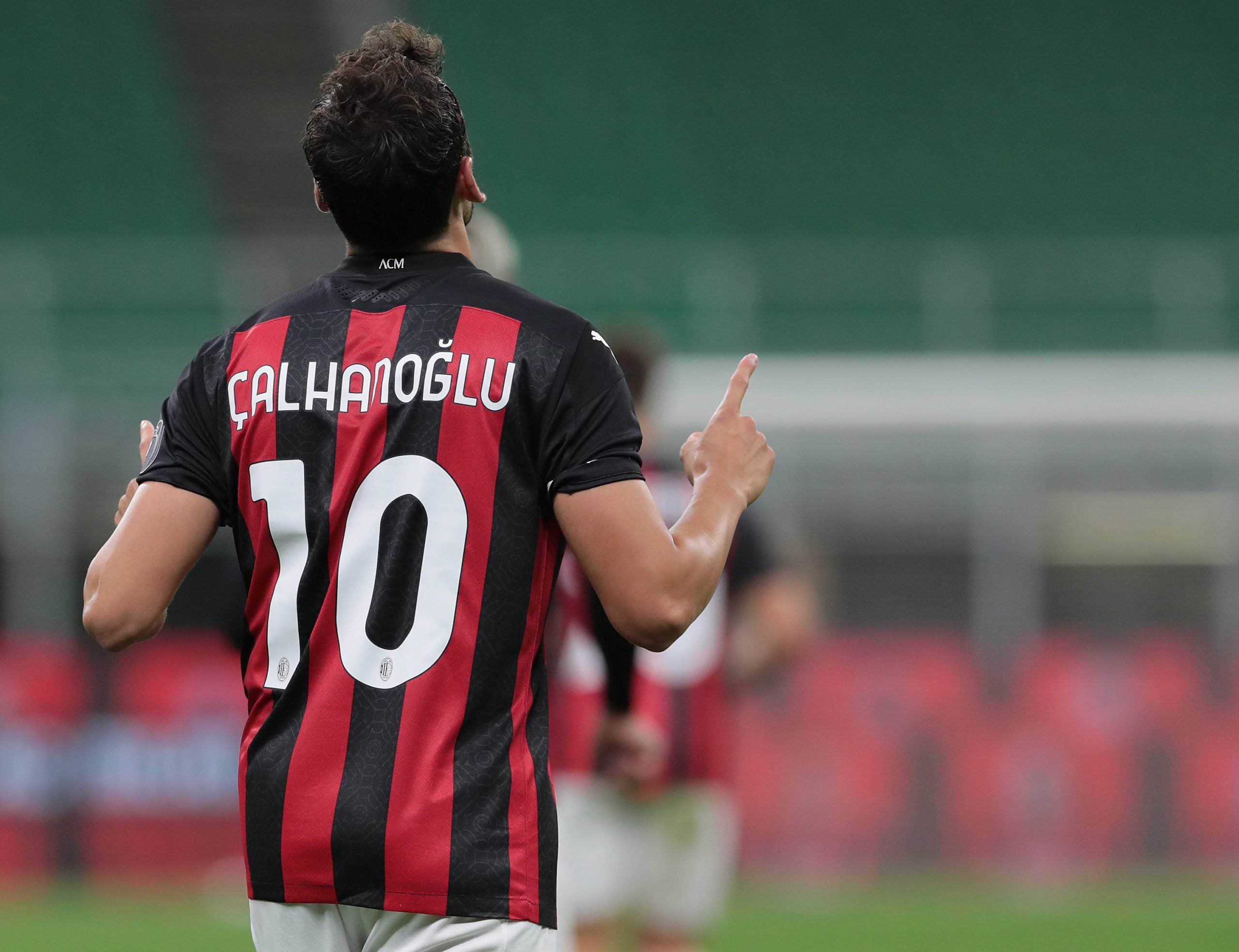 Report: Hakan Calhanoglu to be out for 10 days; back well in time for Celtic return fixture
