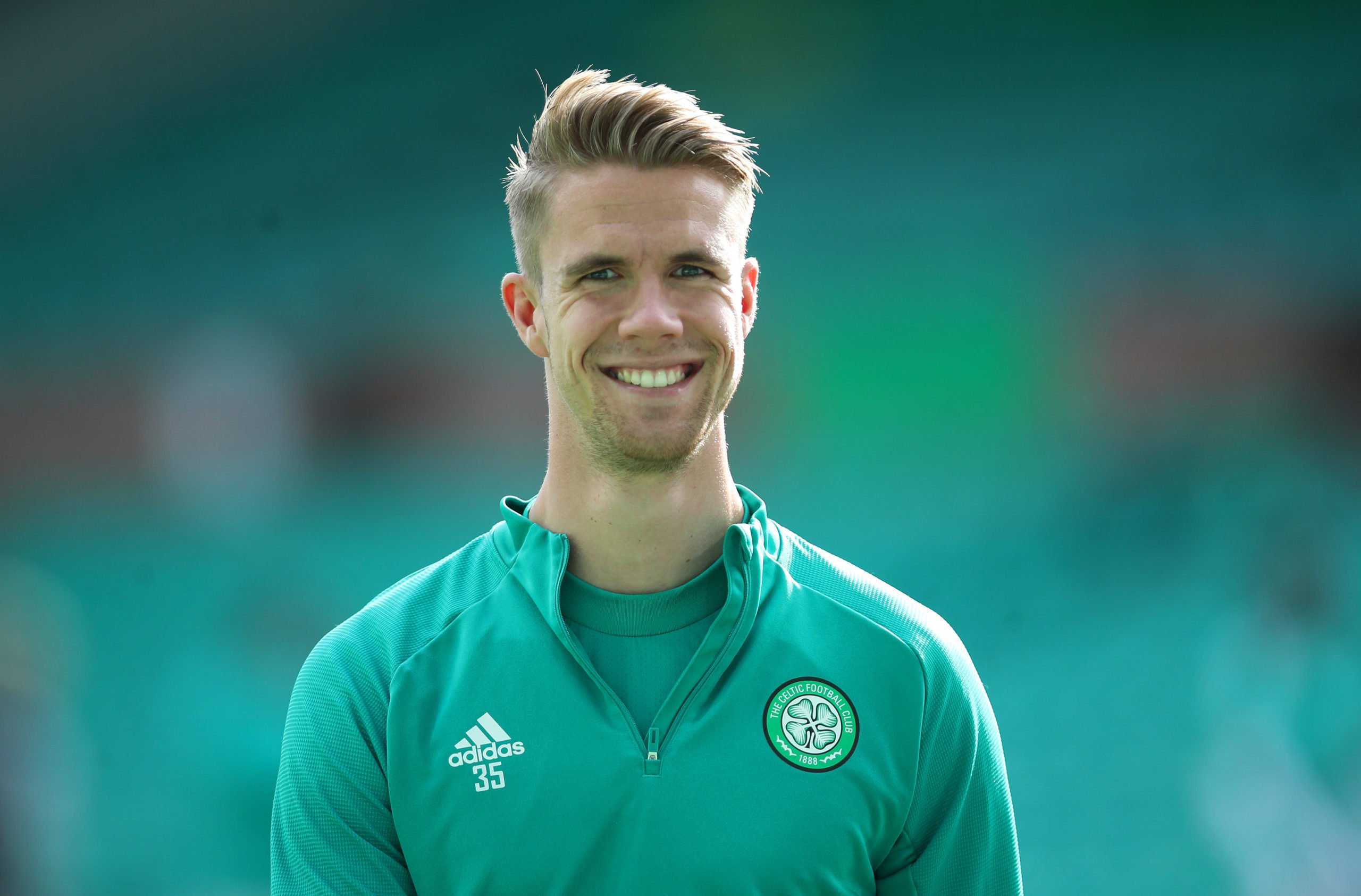 "Lifetime contract", "Thank you admin"; Celtic fans loving Kristoffer Ajer content