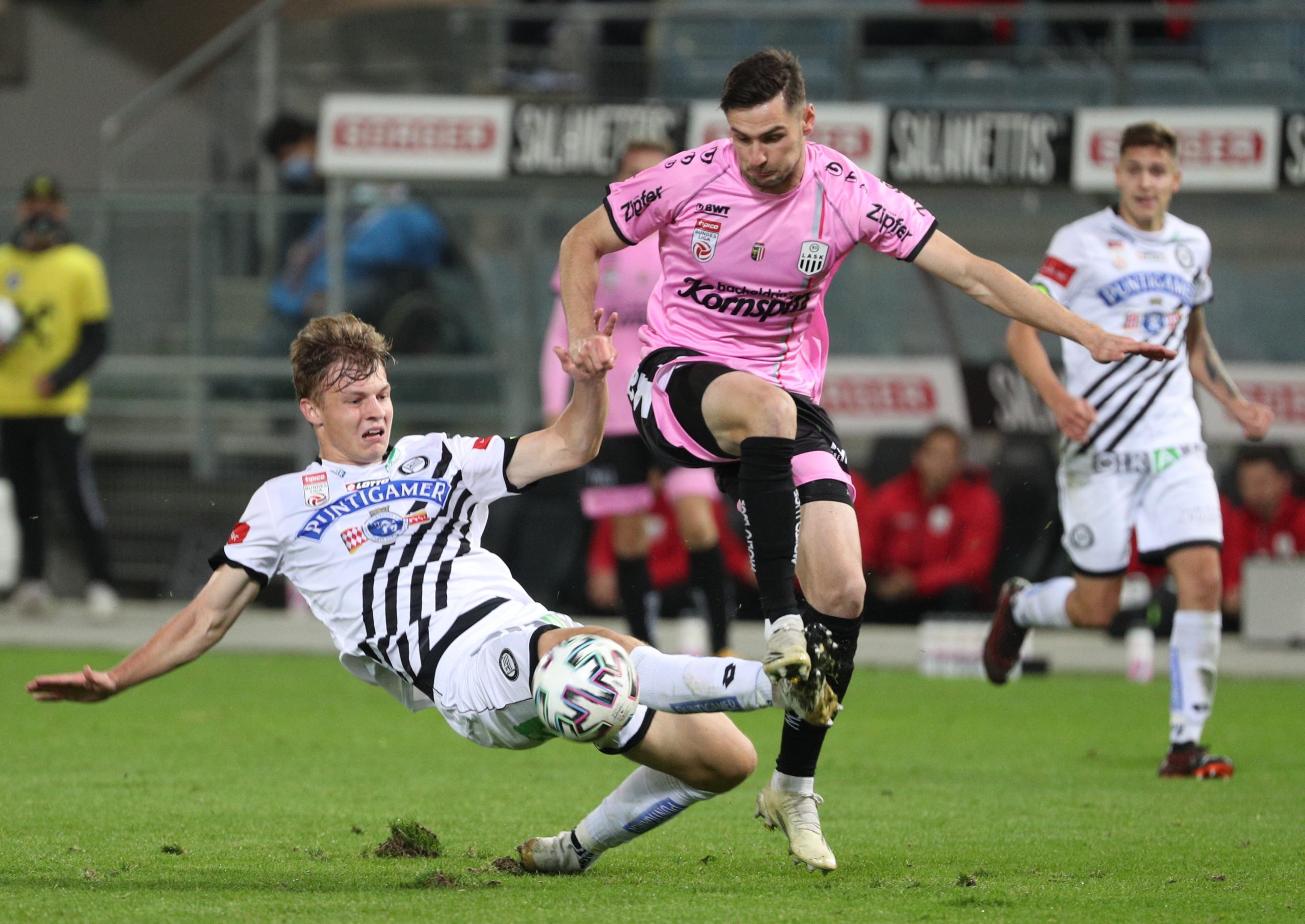 Husein Balic in action for LASK