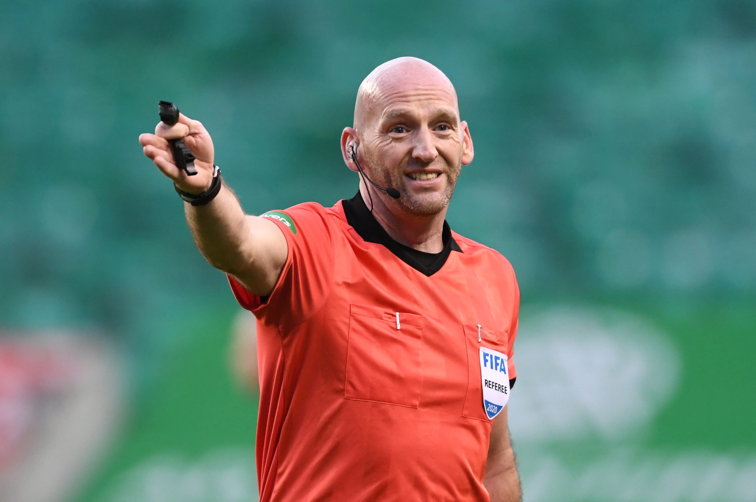 Celtic supporters call out SPFL refereeing standards on controversial Sunday