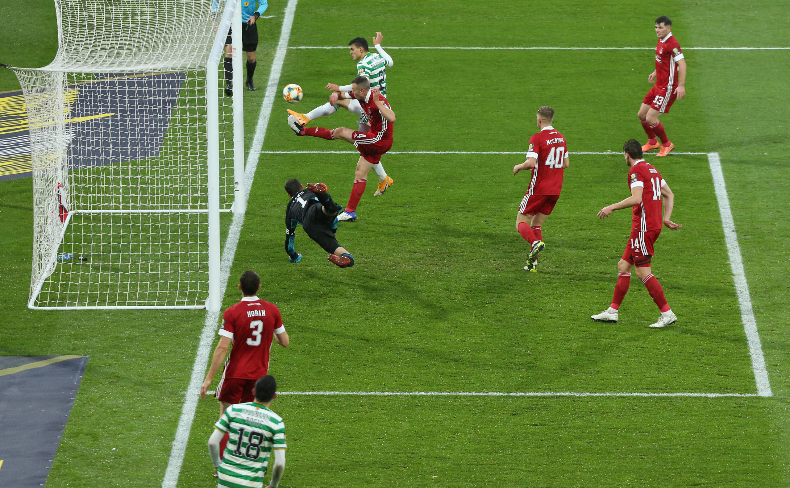Mohamed Elyounoussi scores for Celtic