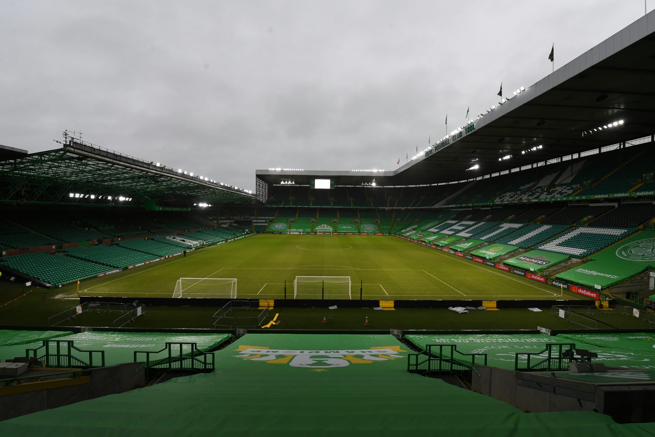 Parkhead pitch issues not a problem for Lennon; Celtic boss says it won't affect their football