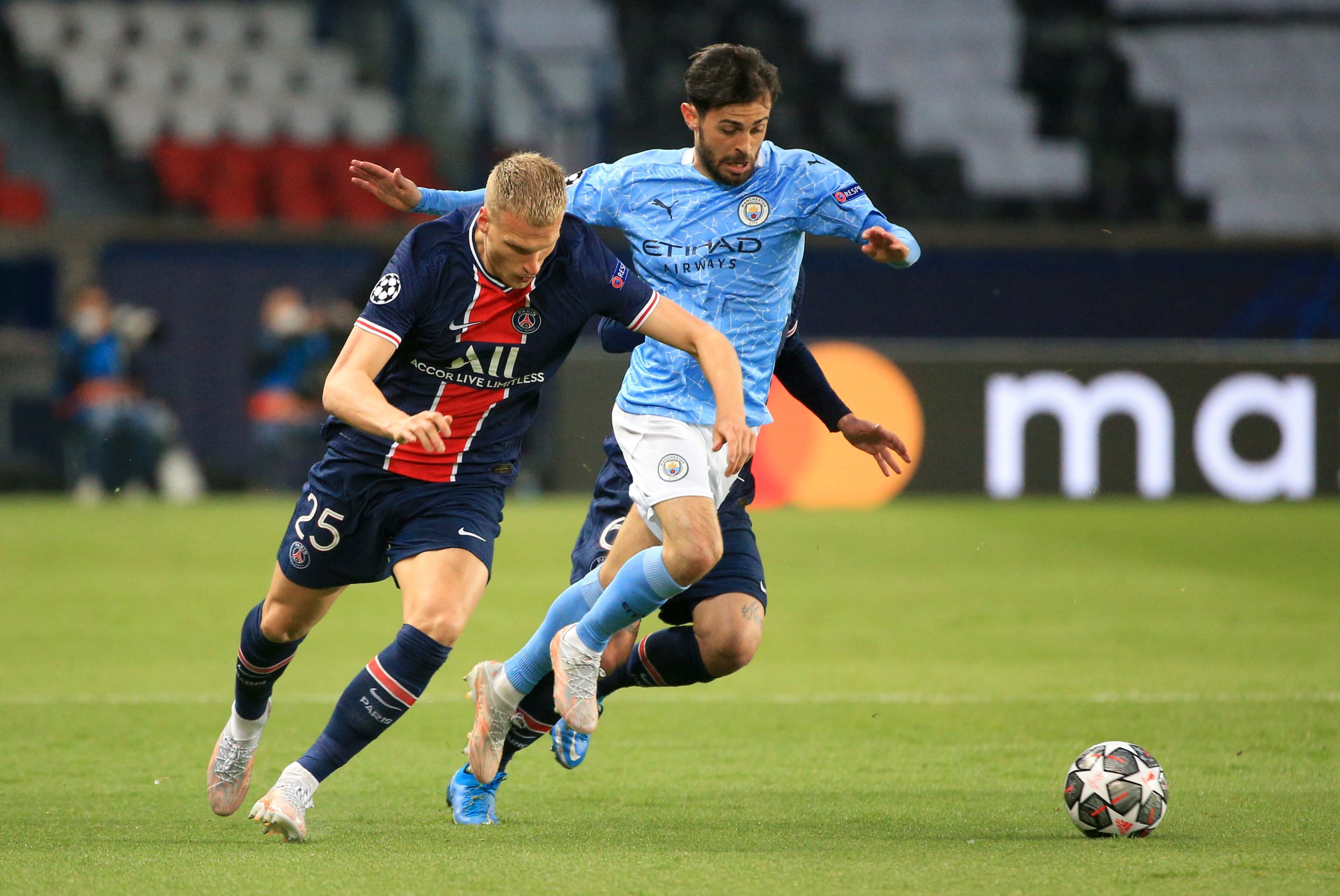 Former Celtic target Mitchel Bakker features for PSG in Champions League semi