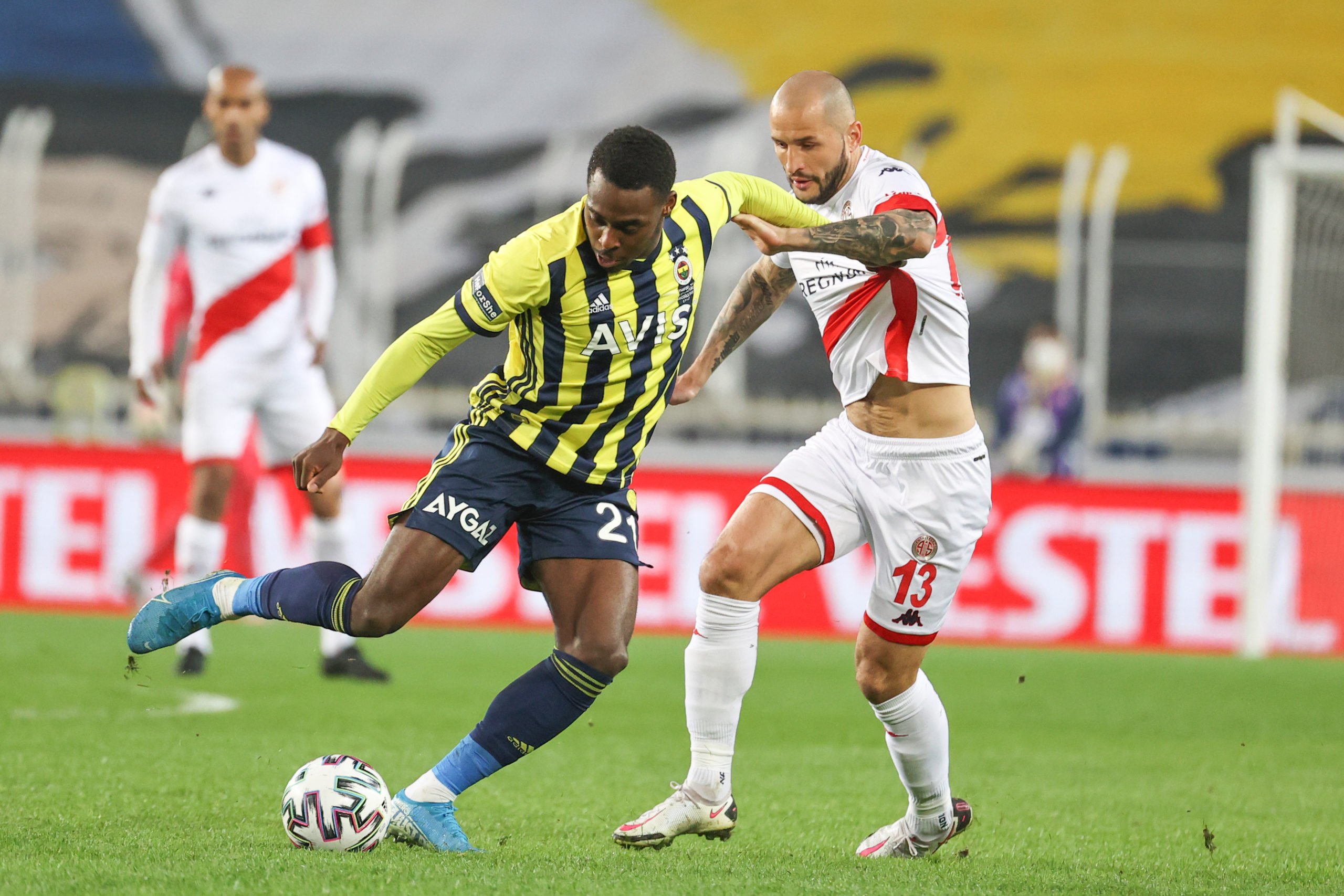 Report: Celtic showing interest in Fenerbahce winger