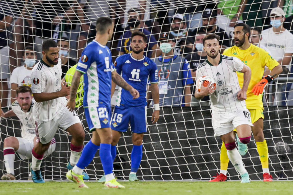 Celtic net a late goal in Seville