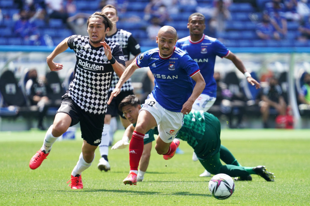 Yokohama F.Marinos v Vissel Kobe - J.League Meiji Yasuda J1
