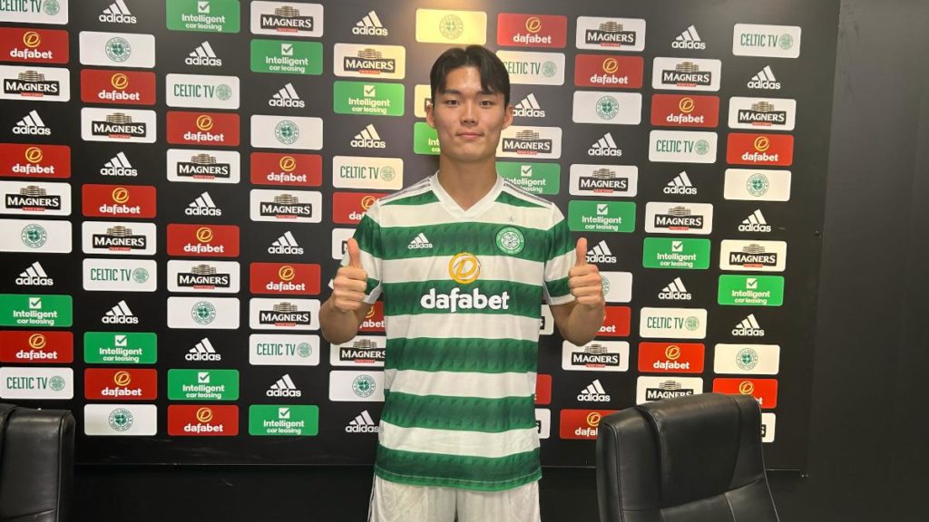 New Celtic signing Oh at Celtic Park today