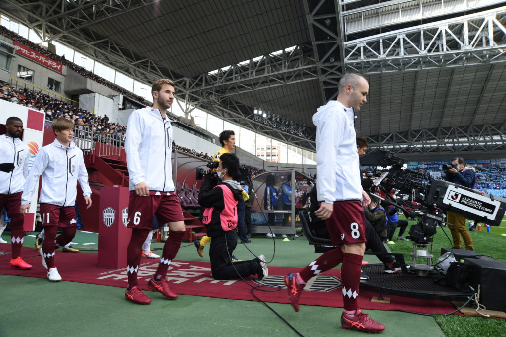 Vissel Kobe v Yokohama FC - J.League Meiji Yasuda J1