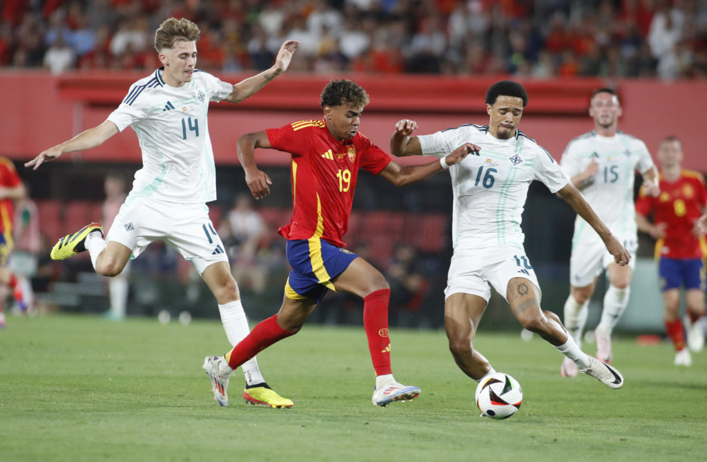 FBL-FRIENDLY-ESP-NIR-EURO 2024