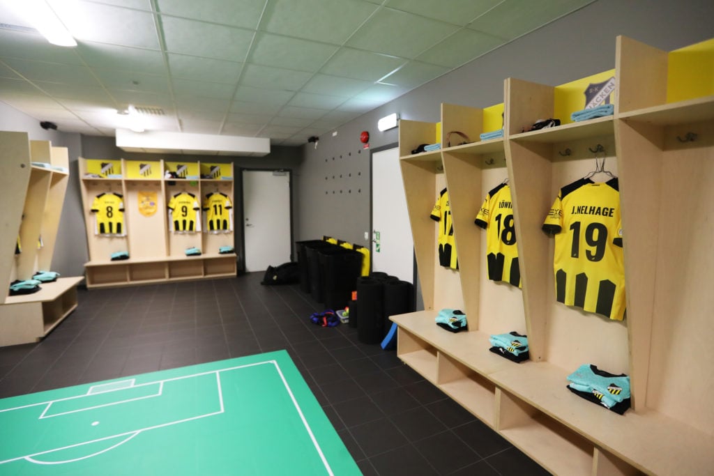 BK Hacken v Paris Saint-Germain - UEFA Women's Champions League 2023/24 Quarter Final Leg One