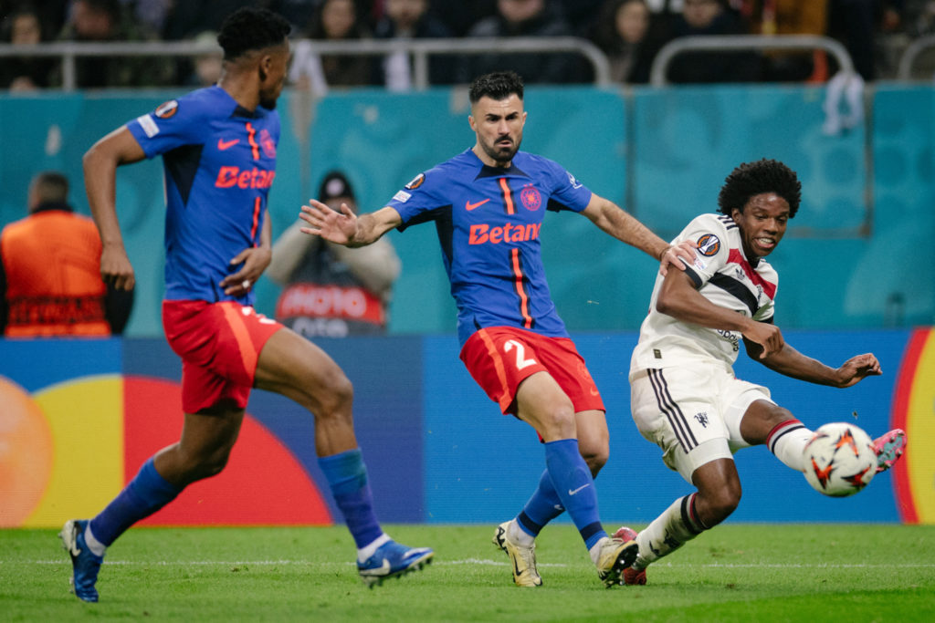 CORRECTION / FBL-EUR-C3-STEAUA BUCHAREST-MAN UTD