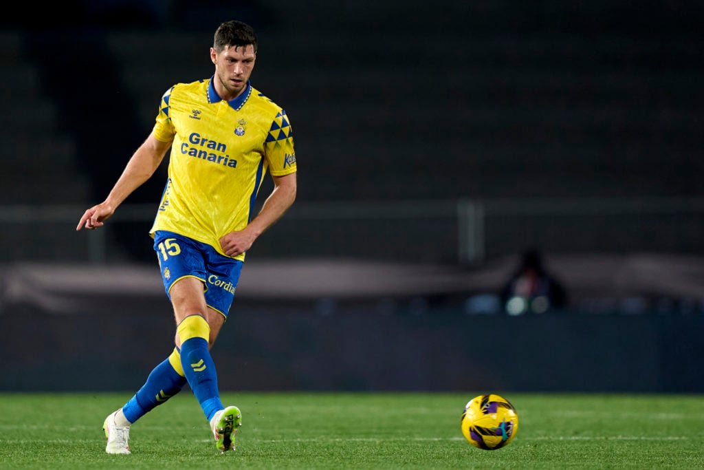Scott McKenna plays a pass during Celta Vigo vs Las Palmas