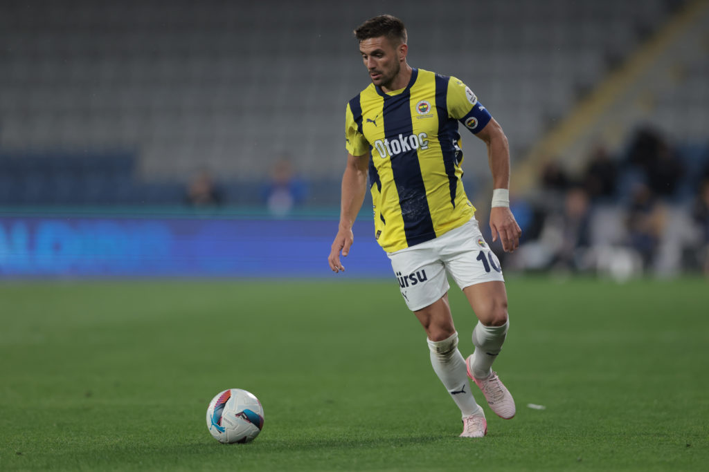 Dusan Tadic controls the ball during Istanbul Basaksehir v Fenerbahce