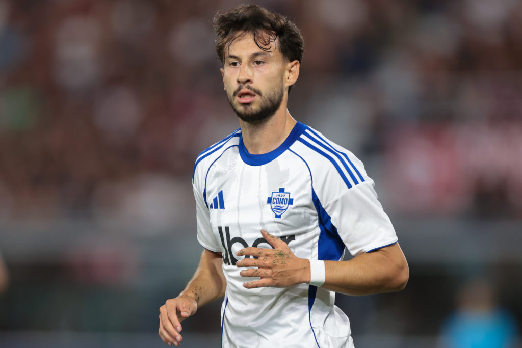 Nicolas Kuhn of Como 1907 in action against Bologna in Serie A
