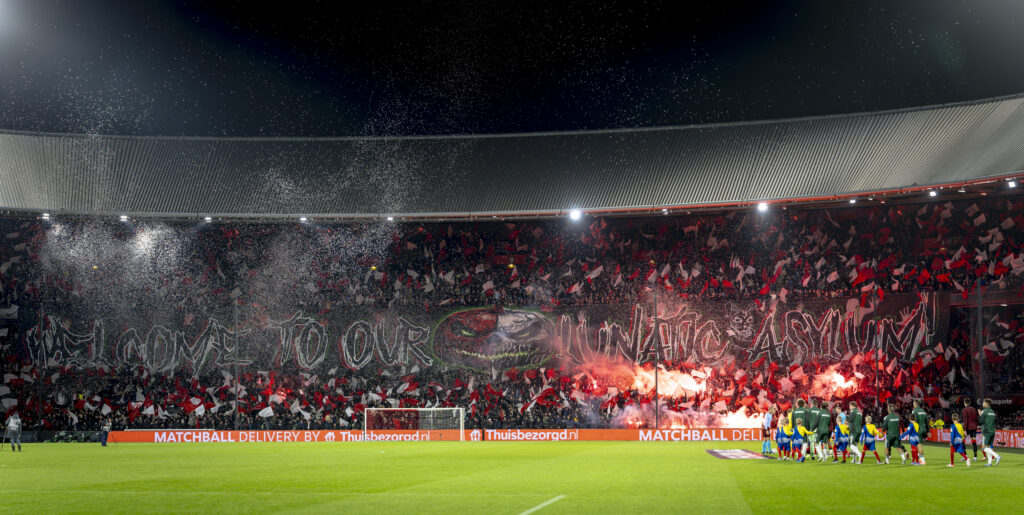the atmosphere inside De Kuip before Feyenoord vs Panathinaikos