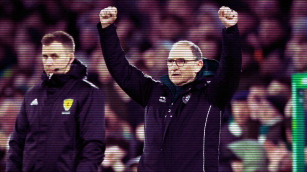 Martin O'Neill celebrates Celtic's goal against Falkirk in the Scottish Premiership