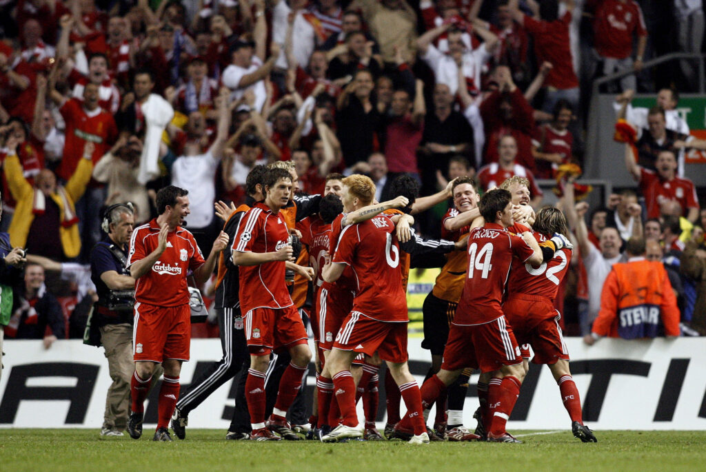 Bolo Zenden celebrates with his Liverpool teammates against Chelsea in the Champions League semi-final