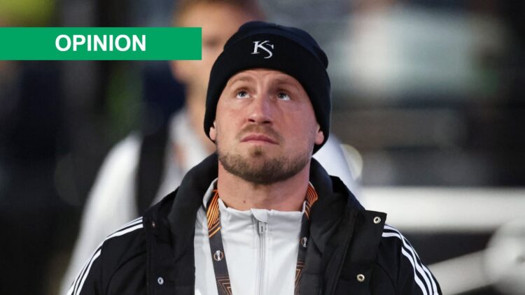 Kasper Schmeichel looks up ahead of Celtic FC v SK Sturm Graz in the UEFA Europa League 2025/26 League Phase MD3.