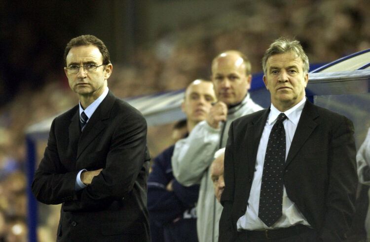 8 Apr 2002:  Martin O''Neill the Celtic manager and his assistant John Robertson during the Leicester City v Celtic friendly match at Filbert Stree...