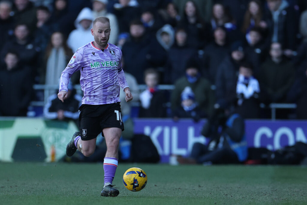 Barry Bannan of Sheffield Wednesday in action during the Sky Bet Championship match between Queens Park Rangers and Sheffield Wednesday