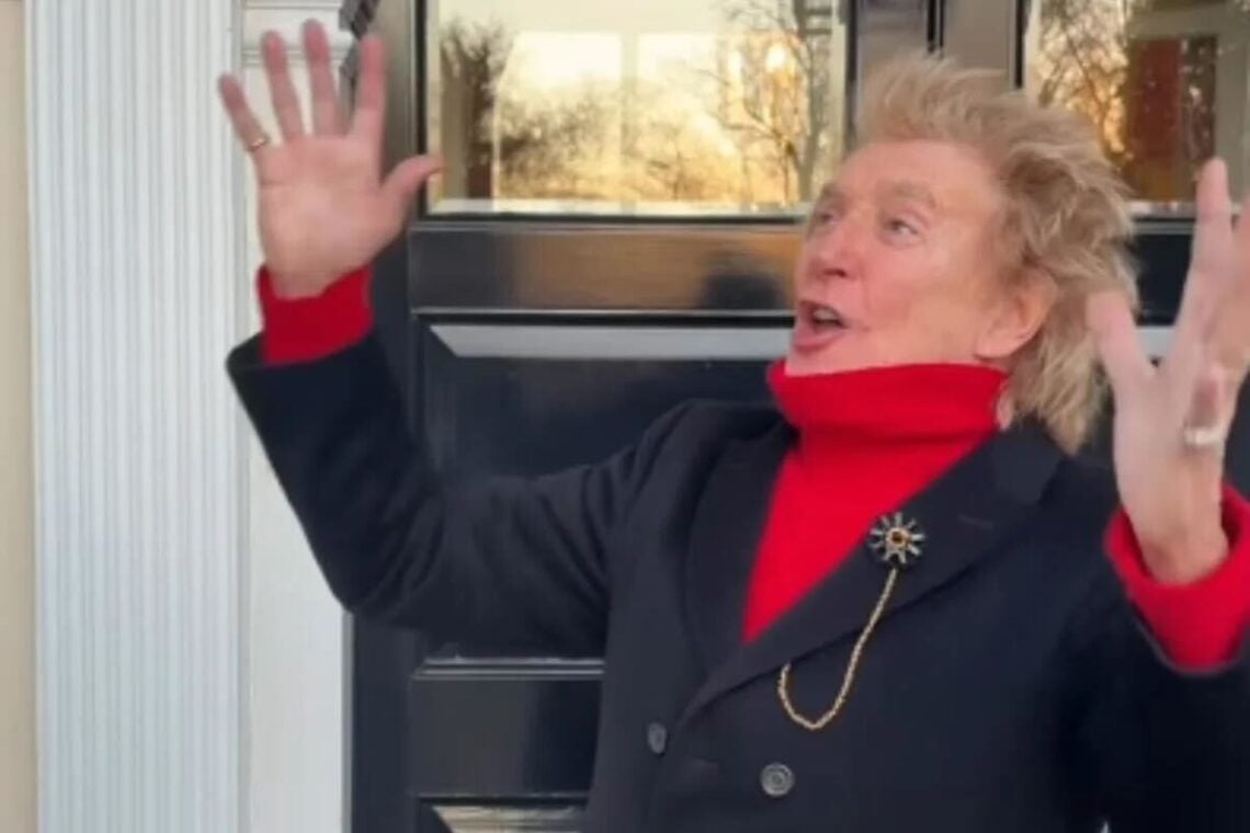 Rod Stewart celebrating Wilfried Nancy's Celtic signing