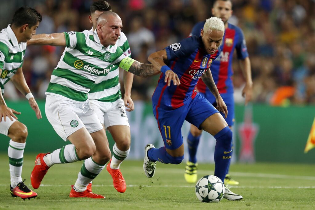 Cristian Gamboa of Celtic FC, Scott Brown of Celtic FC, Neymar of FC Barcelona during the UEFA Champions League group C match between FC Barcelona and Celtic