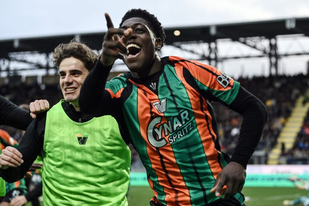 Issa Doumbia of Venezia celebrates his goal during the Serie B match between Frosinone Calcio and Venezia FC